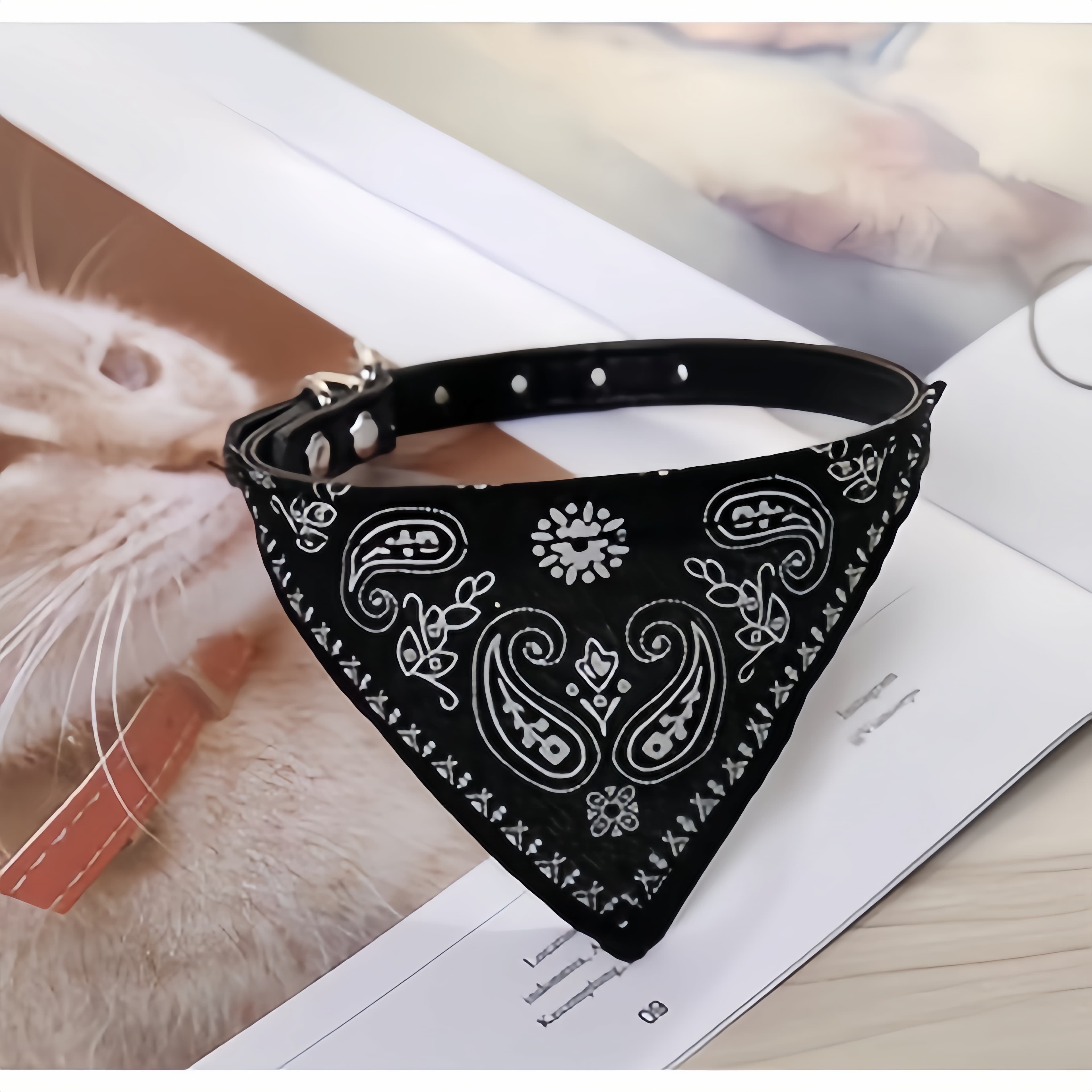 2 Kit Coleira Fina Bonita Bandana +Sino de Para Animais de Estimação / Gato / Cachorro / Filhote Pet