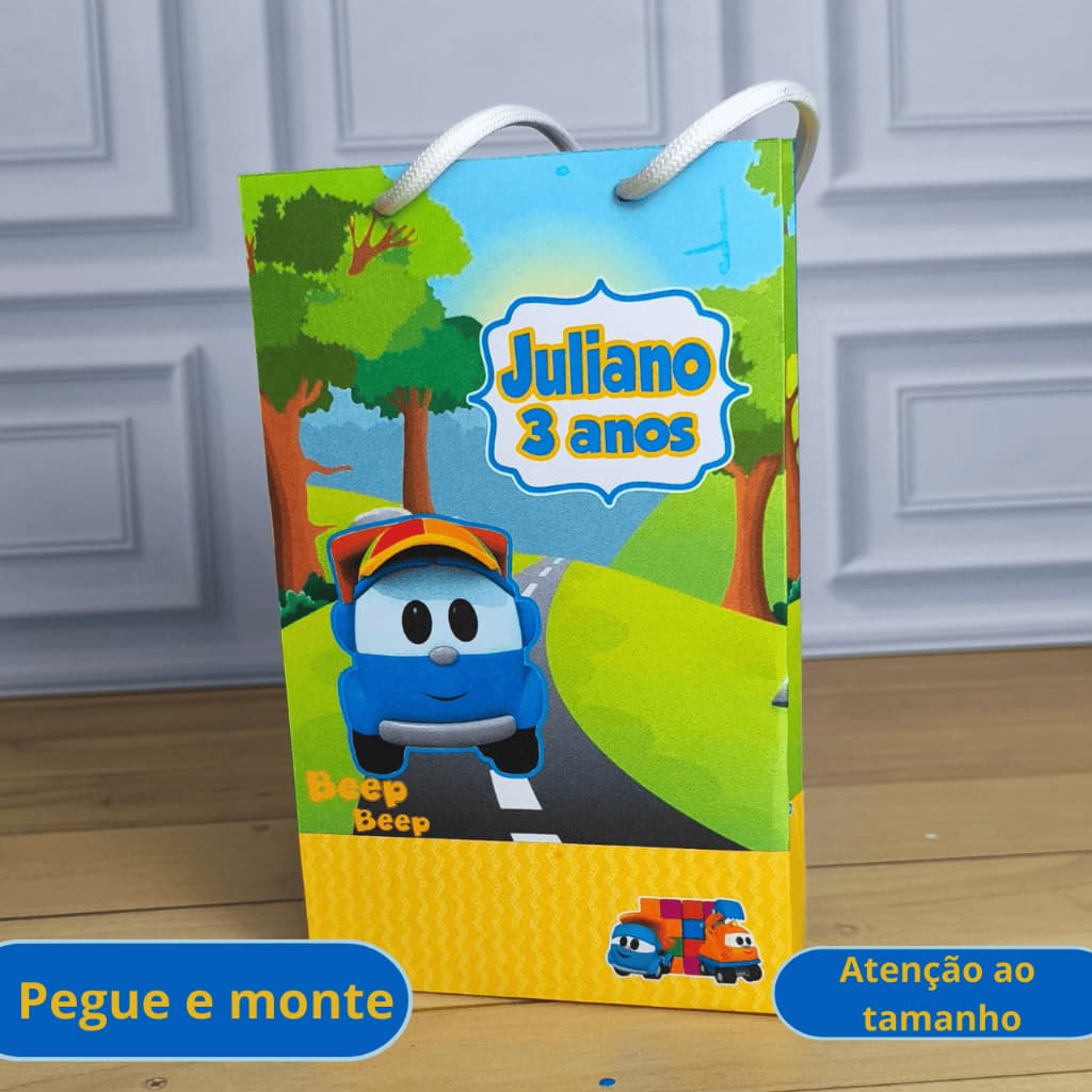 Mini Sacola Surpresa Léo o Caminhão - Lembrancinha Personalizada - Festa Infantil - Pegue e Monte