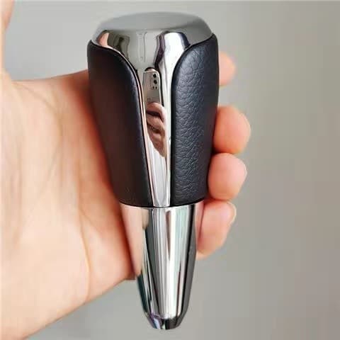 Capa de Chave Dobrável em Liga Metálica Estilo Automotivo para Toyota Aygo Yaris Highlander Corolla Camry RAV4 Levin Rei
